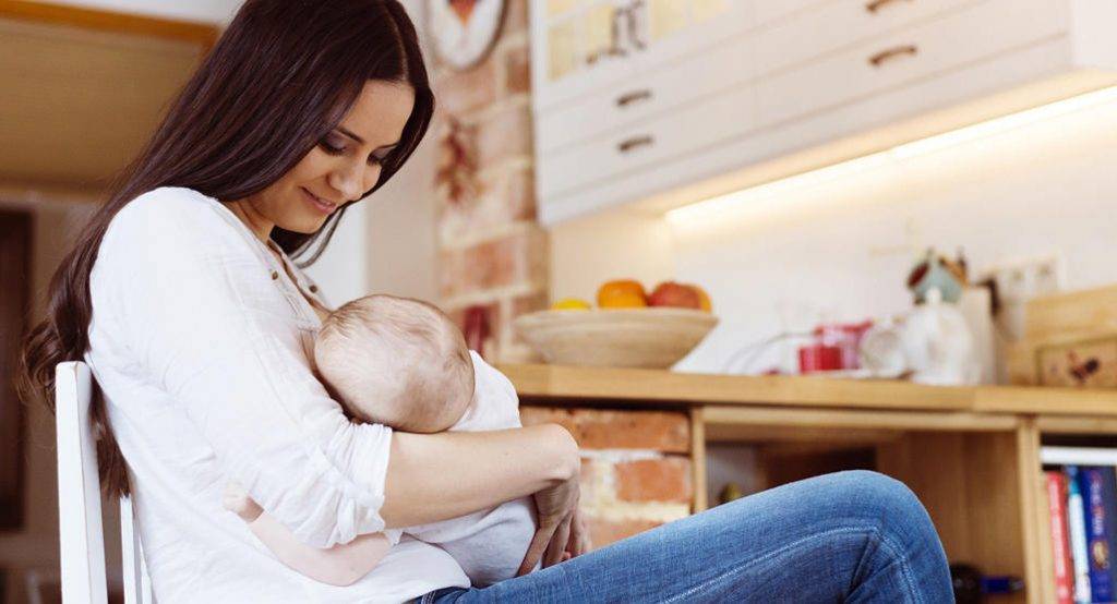 ТОП-100 полезных советов кормящей маме