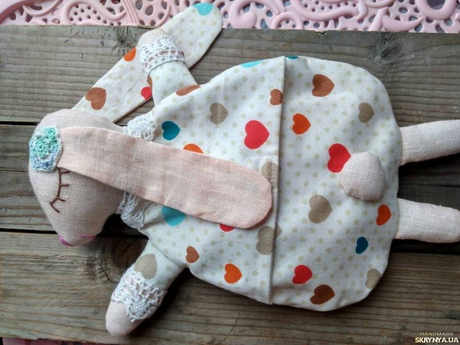 Игрушка-грелка – полезный подарок для новорожденного