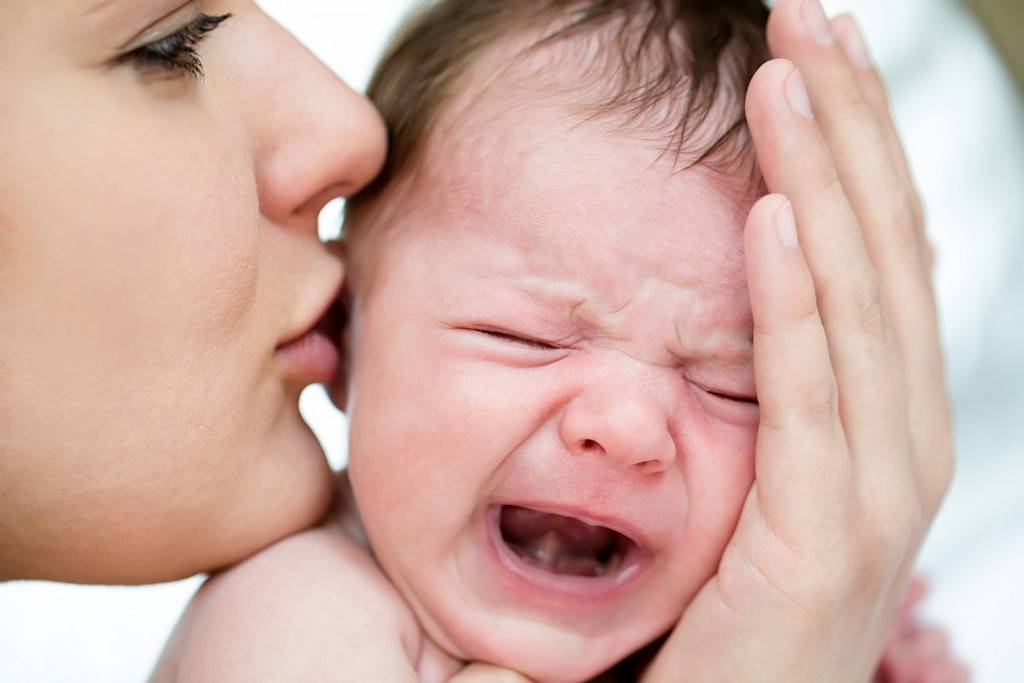 Как успокоить новорожденного ребенка за 5 минут: быстрые и эффективные методики