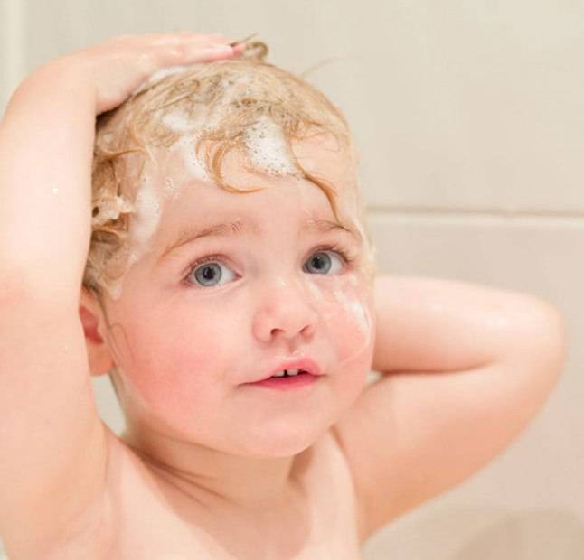 Как правильно мыть голову ребенку: моем ребенку голову без слез