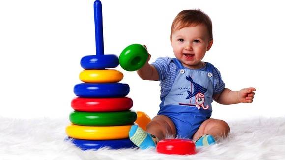 Развитие ребенка в 3 месяца: что должен уметь малыш, вес и рост, питание и игры