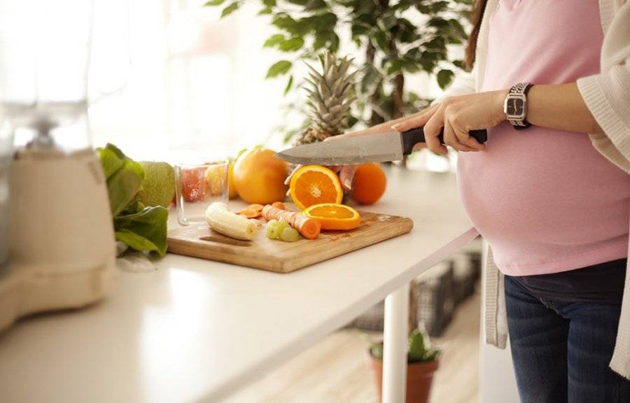 Киви при беременности: польза и вред, можно ли есть на ранних и поздних сроках, противопоказания
