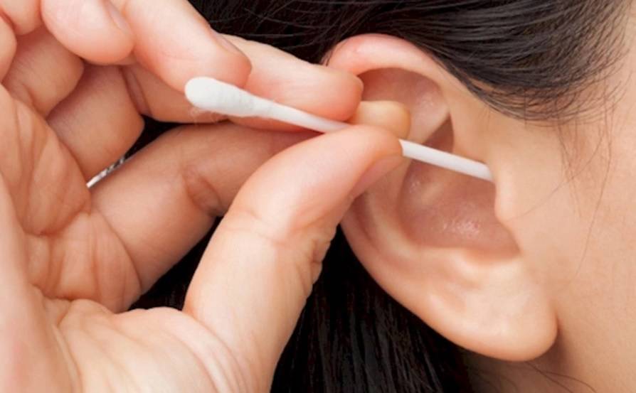Кровотечение из уха: причины и способы лечения
