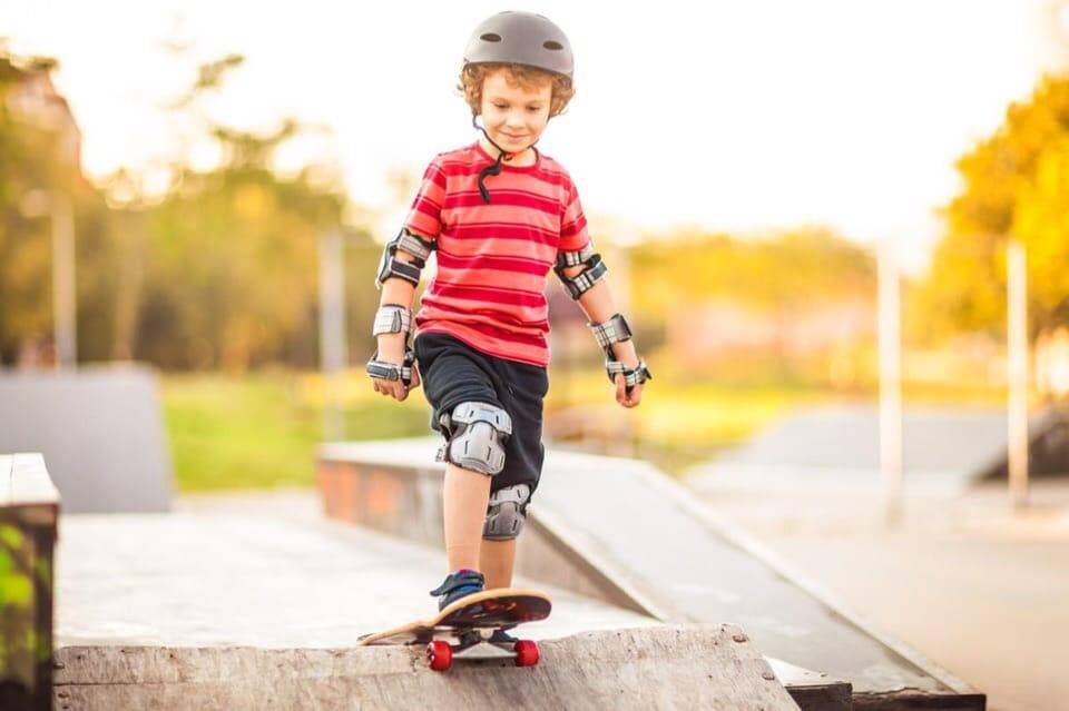 Скейтборд для начинающих: как выбрать скейт ребенку