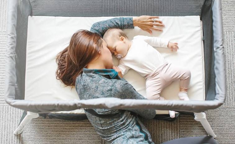 Как укачать грудного ребенка спать: можно ли укачивать и как перестать это делать?