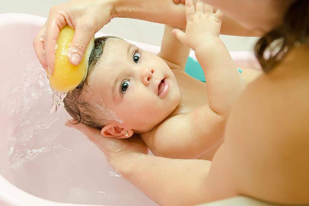 Чем можно промывать глаза новорожденному – уход за глазами новорожденного: 5 советов, как правильно ухаживать, промывать, протирать глазки, видео