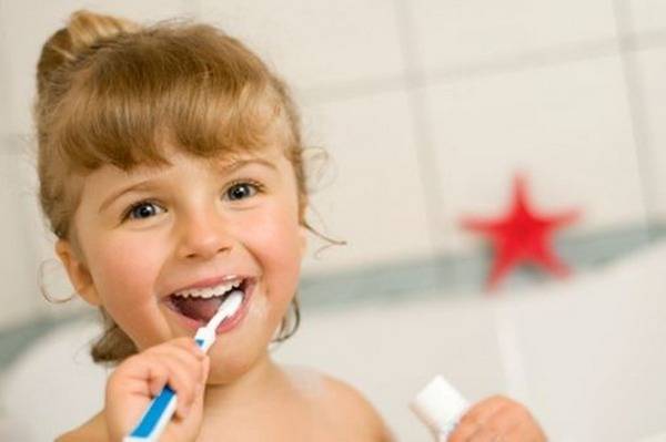Лечение зубов детям с фиксацией (удерживанием)