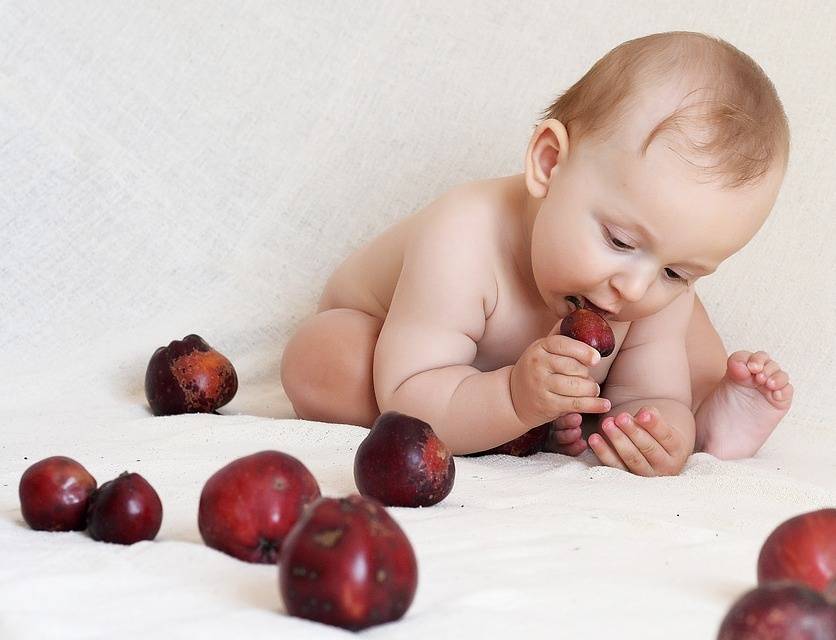 Польза и вред сладостей в питании детей