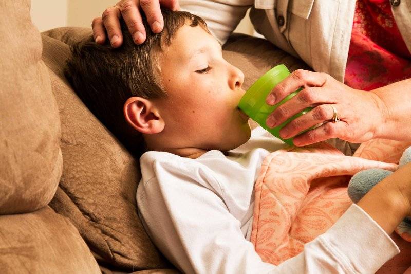 Почему ребенок кашляет во сне: 5 самых распространенных причин