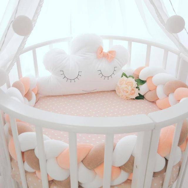 Как украсить детскую кроватку для новорожденных своими руками