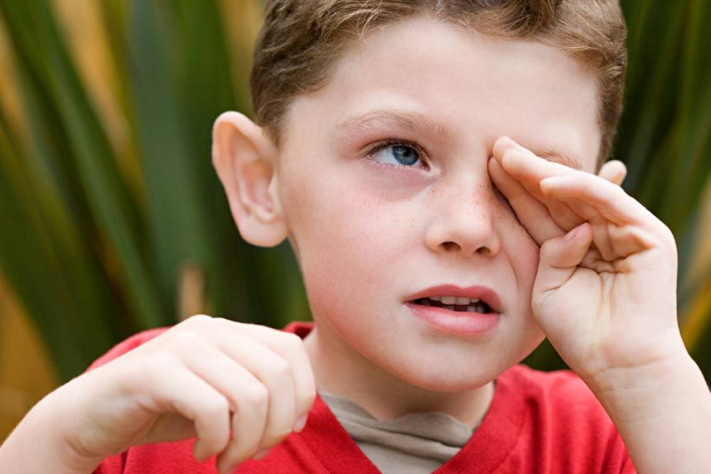 Почему у детей возникает конъюнктивит и как он лечится?