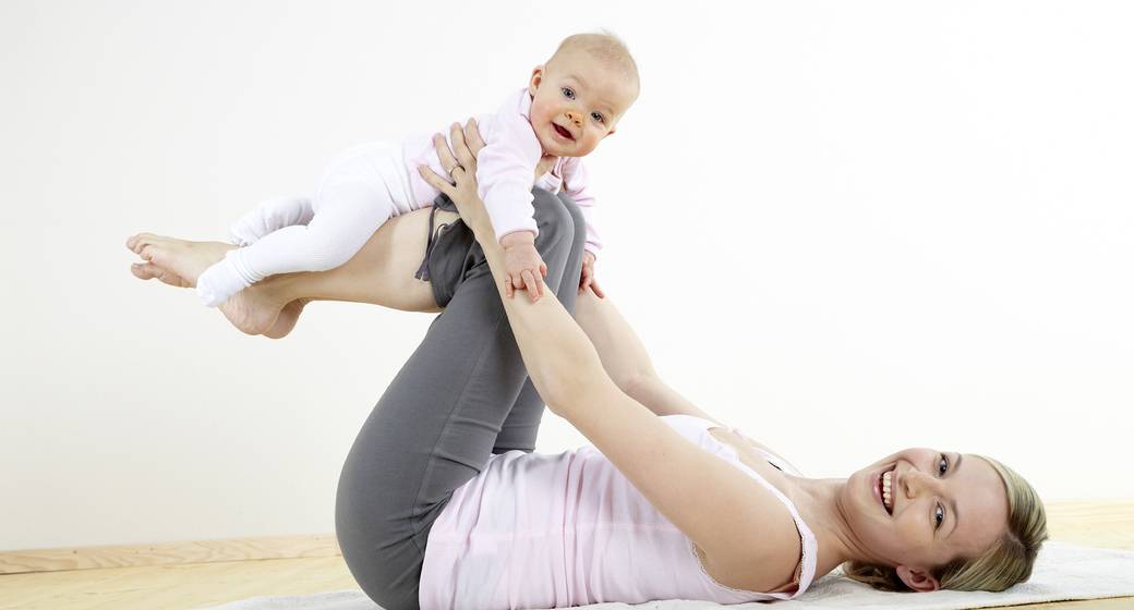 С карапузом наперевес: как заработать на тренировках для молодых мам с детьми