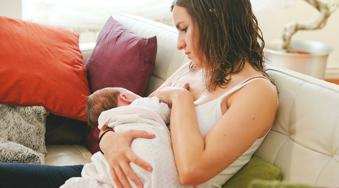 Кормление ребенка грудью при заболеваниях матери