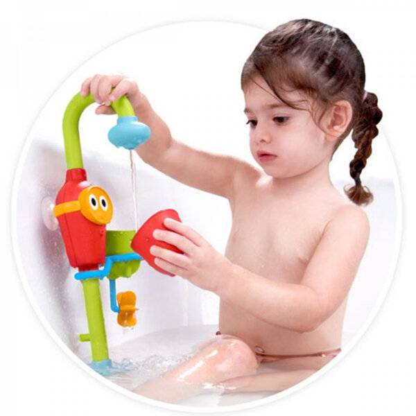 Купаемся и развиваемся, или как выбрать умные и безопасные игрушки для ванной?