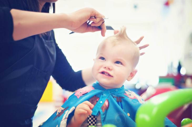 Нужно ли стричь ребенка наголо в 1 год: правила стрижки годовалых детей