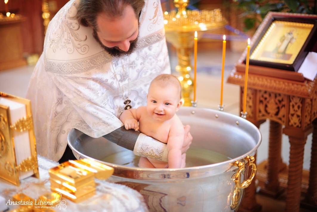 Крещение ребенка: что нужно знать о правилах и сути обряда?