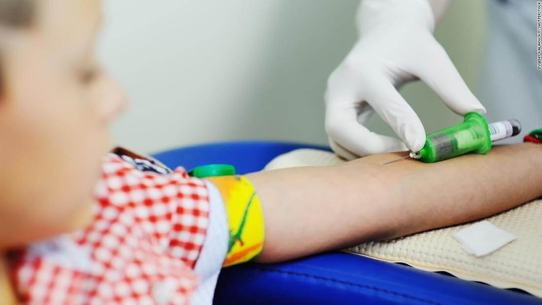 Дети сдают кровь из пальца натощак или нет — можно ли кушать перед общим клиническим анализом?