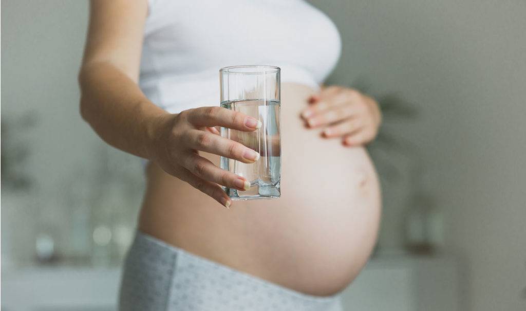 Околоплодные воды во время беременности и родов: сколько и зачем? количество околоплодных вод. как и когда отходят околоплодные воды при родах