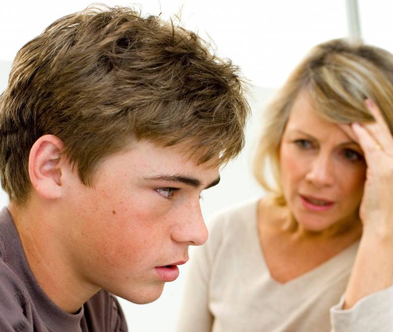 Воспитание подростков: типичные ошибки родителей и как их избежать
