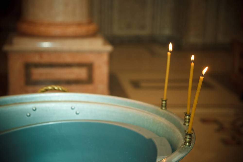 Крещение ребёнка: народные приметы и традиции - когда крестить ребёнка?