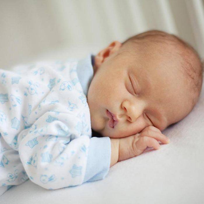 Почему новорожденный мало спит – какие причины и что делать 2021