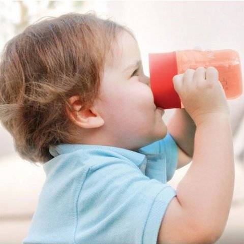 «прощай, бутылочка», или как научить ребенка пить из кружки?