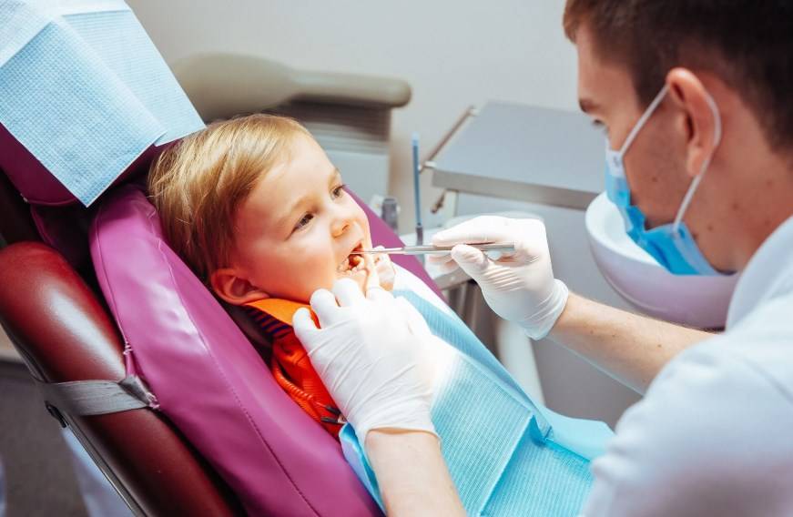 Лечение пульпита молочных зубов: диагностика, причины, стоимость