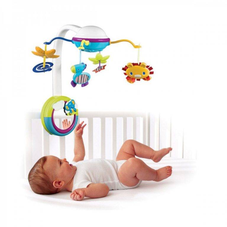 Мобиль в кроватку для новорожденного: когда стоит вешать и как правильно выбрать?