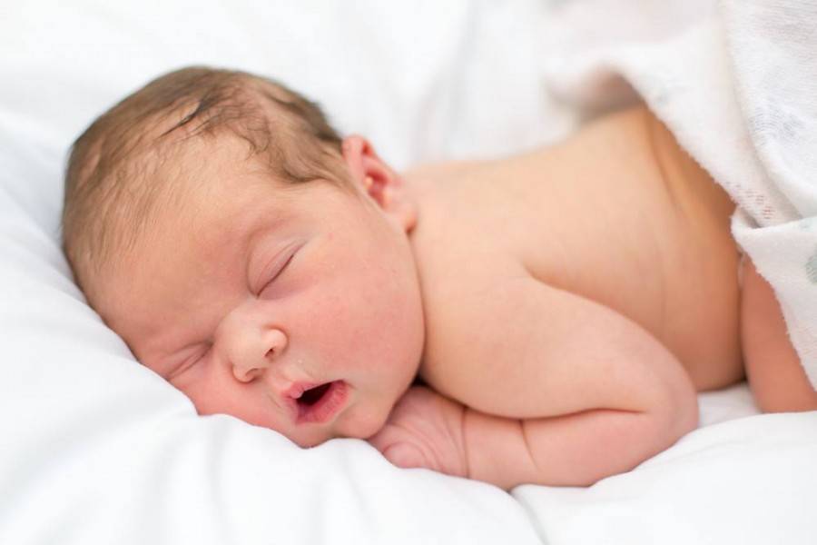 Новорожденный и грудничок не спит весь день: 6 признаков и 6 причин нарушения сна