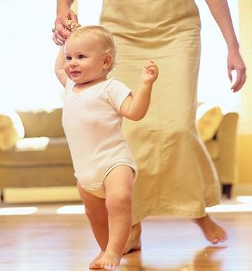 Е. комаровский: как научить ребенка ходить самостоятельно - что делать, если не ходит в 1 год и 2 месяца, когда начинает ходить без поддержки