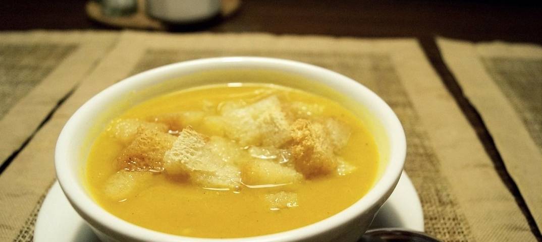 Гороховый суп: можно ли при грудном вскармливании, рецепты и правила употребления