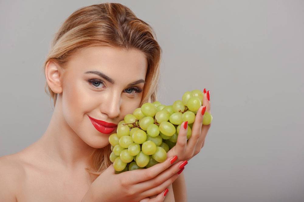 Можно ли кушать виноград кормящим мамам? | nail-trade.ru