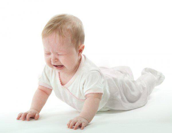 10 тревожных симптомов: что делать, если ребенок упал и ударился?