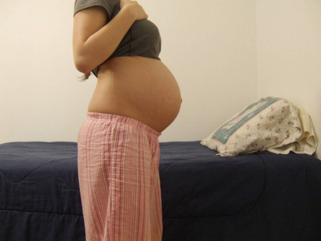 32 неделя беременности – это сколько месяцев, что происходит с малышом, мамой? вес ребенка в 32 недели беременности