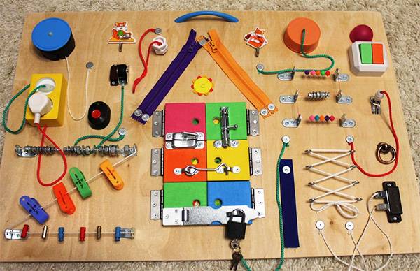 Бизиборд своими руками для мальчика: пошаговый мастер-класс и обзор лучших идей для игры (видео + 75 фото)