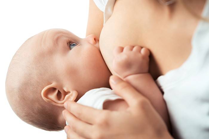 Почему ребенок отказывается от груди в месяц и старше?